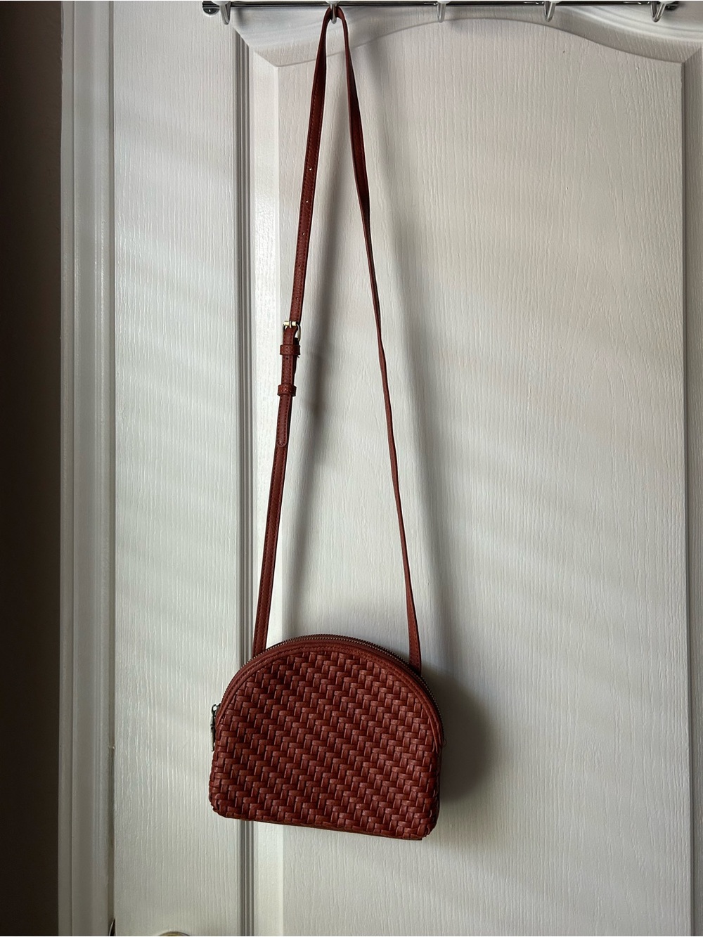 Antik Kraft Crossbody Bag